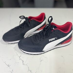 men's puma  used only once in excellent condition